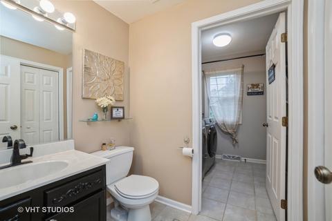 174 Devonshire Dr, Dekalb, IL 60115 photo 10