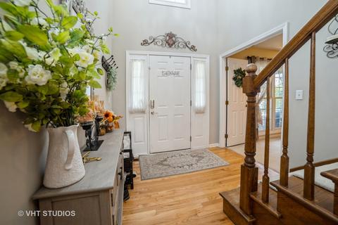 174 Devonshire Dr, Dekalb, IL 60115 photo 2