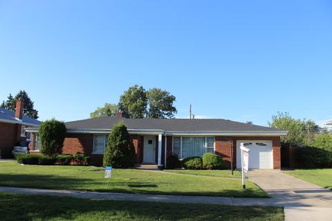 8016 44th Ct, Lyons, IL 60534 photo 1