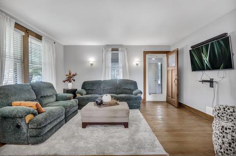 1203 Summit Ave, Aurora, IL 60505 photo 4