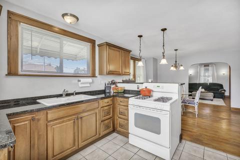 1203 Summit Ave, Aurora, IL 60505 photo 8