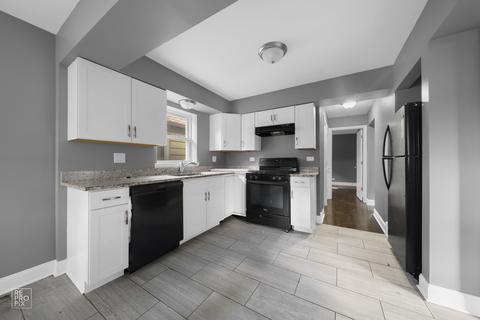 6072 S 75th Ave, Summit, IL 60501 photo 2