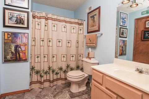 1610 Surrey St, Normal, IL 61761 photo 33