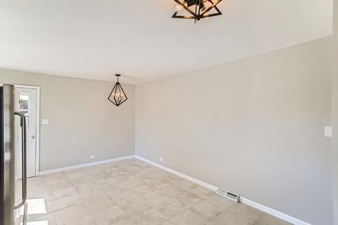 441 Dee Ln, Roselle, IL 60172 photo 14