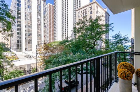 71 E Division St #404, Chicago, IL 60610 photo 19