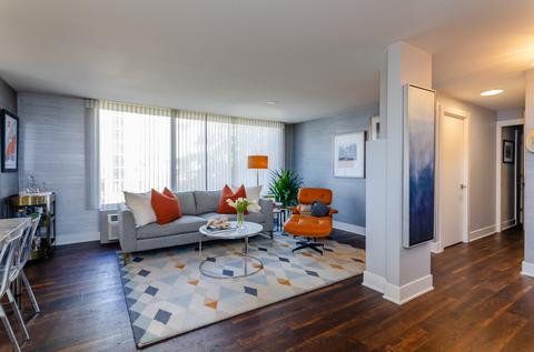 71 E Division St #404, Chicago, IL 60610 photo 2