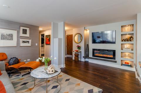 71 E Division St #404, Chicago, IL 60610 photo 3