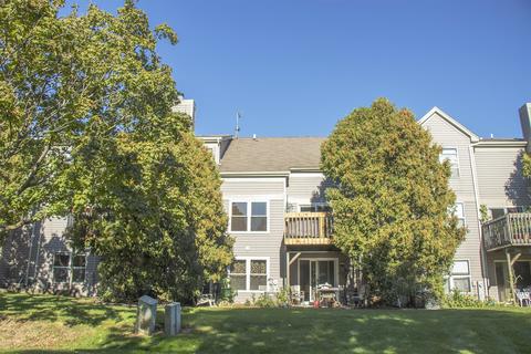 4 Oxford Ct, Algonquin, IL 60102 photo 2