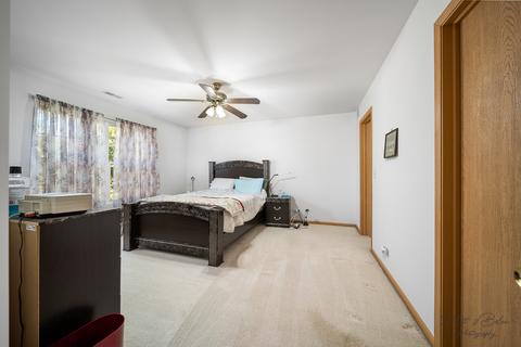 2472 Evergreen Cir, Mchenry, IL 60050 photo 7