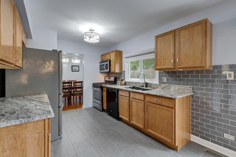 1315 Meghan Ave, Algonquin, IL 60102 photo 7