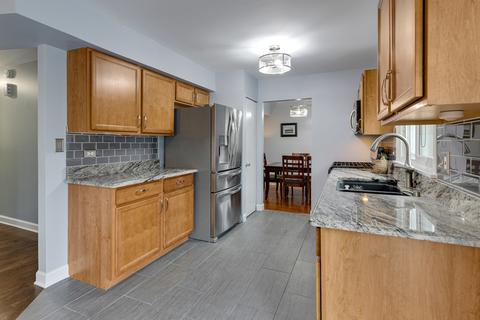 1315 Meghan Ave, Algonquin, IL 60102 photo 2