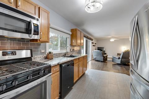 1315 Meghan Ave, Algonquin, IL 60102 photo 12