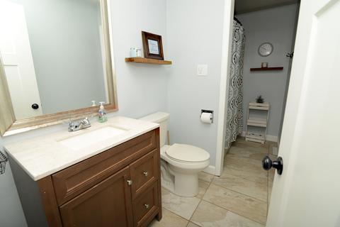 1015 Edgewood Dr, Mchenry, IL 60051 photo 21