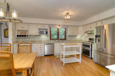 1015 Edgewood Dr, Mchenry, IL 60051 photo 3