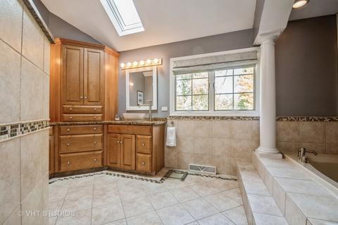 750 Cambridge Dr, Burr Ridge, IL 60527 photo 19