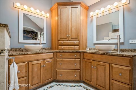750 Cambridge Dr, Burr Ridge, IL 60527 photo 20