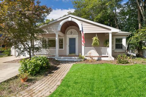 816 Sunset Rd, Wheaton, IL 60189 photo 1