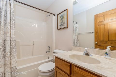 1116 E Danbury Dr, Cary, IL 60013 photo 8