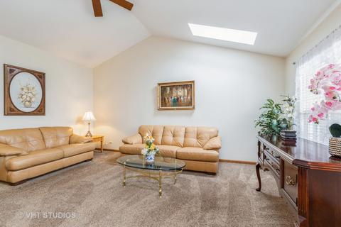 1116 E Danbury Dr, Cary, IL 60013 photo 3