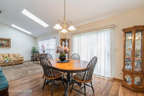 1116 E Danbury Dr, Cary, IL 60013 photo 6