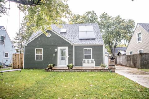 402 Miller Dr, Elgin, IL 60123 photo 1