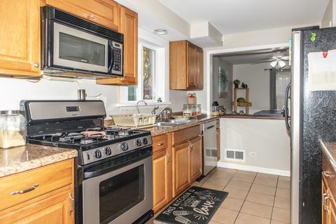 402 Miller Dr, Elgin, IL 60123 photo 8