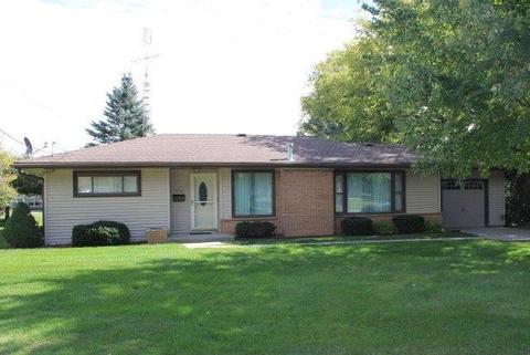 324 N Jackson St, Morrison, IL 61270 photo 1