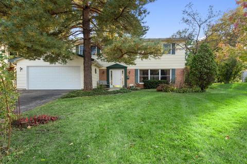 513 Surryse Rd, Lake Zurich, IL 60047