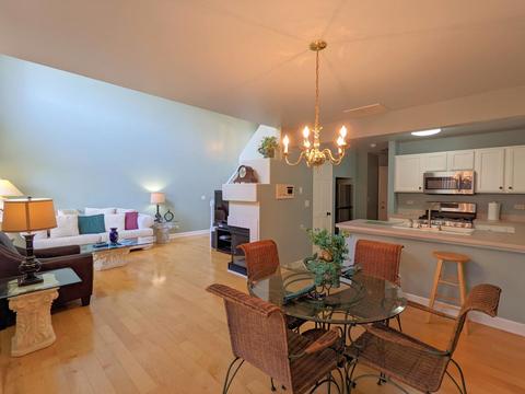 711 Timothy Ct, East Dundee, IL 60118 photo 5