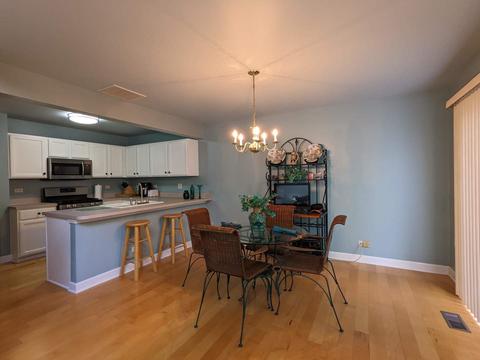 711 Timothy Ct, East Dundee, IL 60118 photo 7