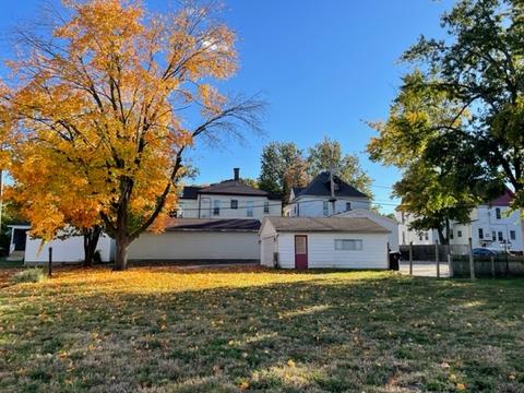 607 E Jefferson St, Bloomington, IL 61701 photo 9