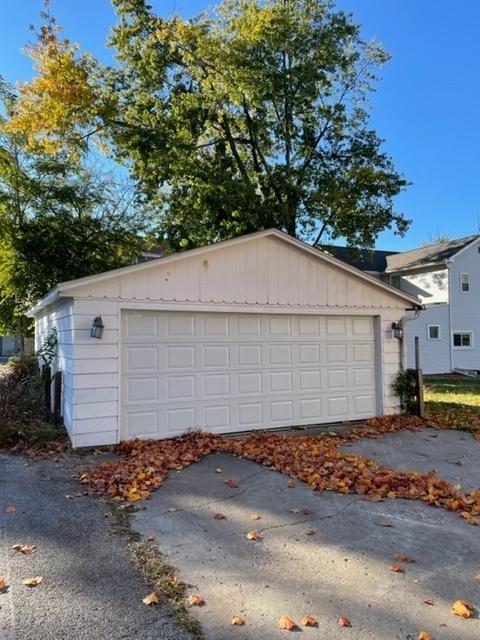 607 E Jefferson St, Bloomington, IL 61701 photo 3