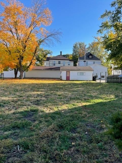 607 E Jefferson St, Bloomington, IL 61701 photo 2