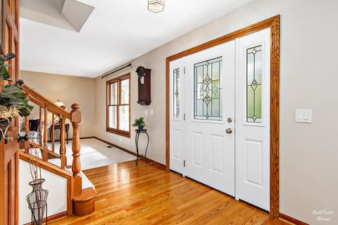 334 Bryan Dr, Cary, IL 60013 photo 5