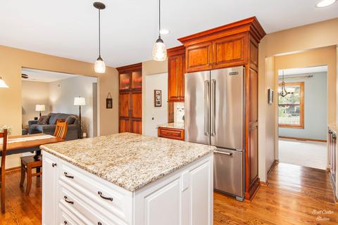 334 Bryan Dr, Cary, IL 60013 photo 9