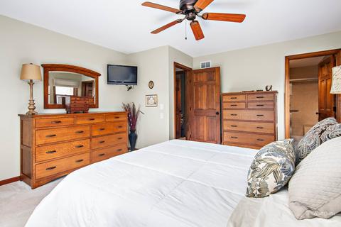 334 Bryan Dr, Cary, IL 60013 photo 21