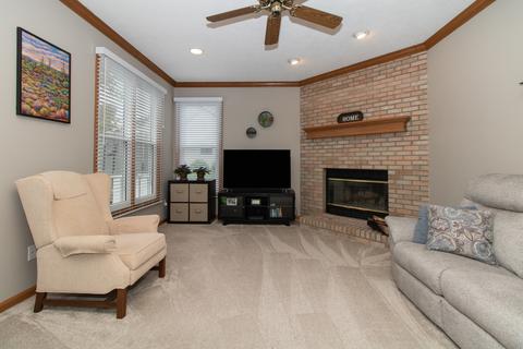 1007 Ironwood Cc Dr, Normal, IL 61761 photo 4