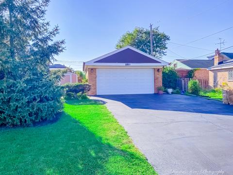2201 Terry Ln W, Broadview, IL 60155 photo 5
