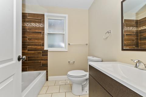 8317 S Merrill Ave, Chicago, IL 60617 photo 12