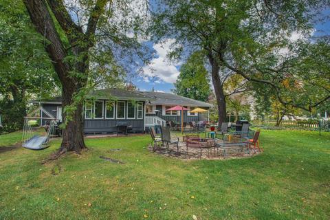 1114 E Chicago Ave, Naperville, IL 60540 photo 2