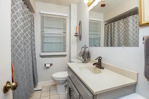 1114 E Chicago Ave, Naperville, IL 60540 photo 13