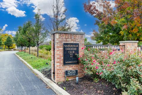 1114 E Chicago Ave, Naperville, IL 60540 photo 18