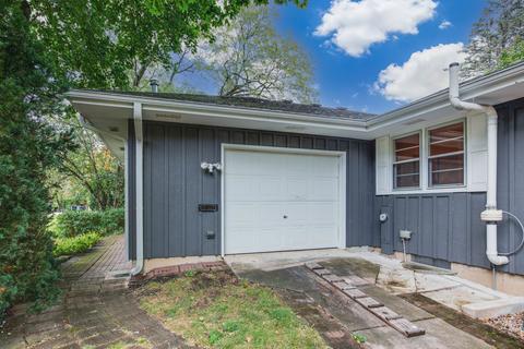 1114 E Chicago Ave, Naperville, IL 60540 photo 4