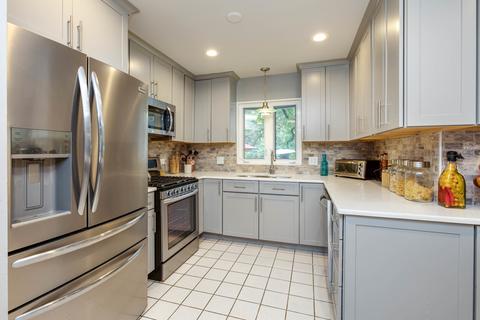 1114 E Chicago Ave, Naperville, IL 60540 photo 7