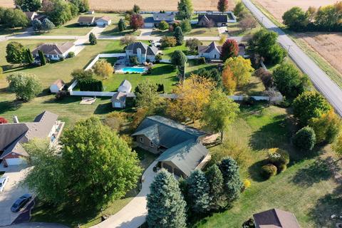2690 Stonegate Turn, Kankakee, IL 60901 photo 2