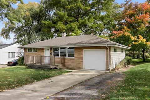 36 Delaine Dr, Normal, IL 61761 photo 2