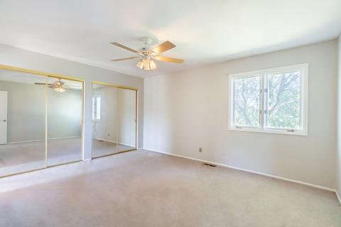 691 London Sq, Hoffman Estates, IL 60169 photo 13