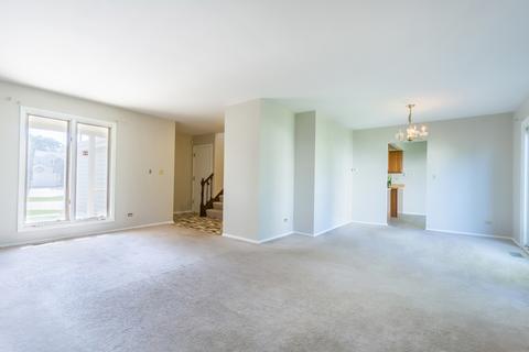 691 London Sq, Hoffman Estates, IL 60169 photo 4
