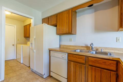 691 London Sq, Hoffman Estates, IL 60169 photo 9