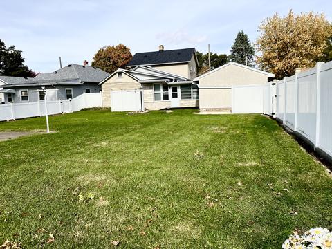 2108 6th St, Peru, IL 61354 photo 7